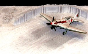 Diorama Grundplatte 44/1, Flugzeug Splitterbox, 42 x 30 cm, 1:72